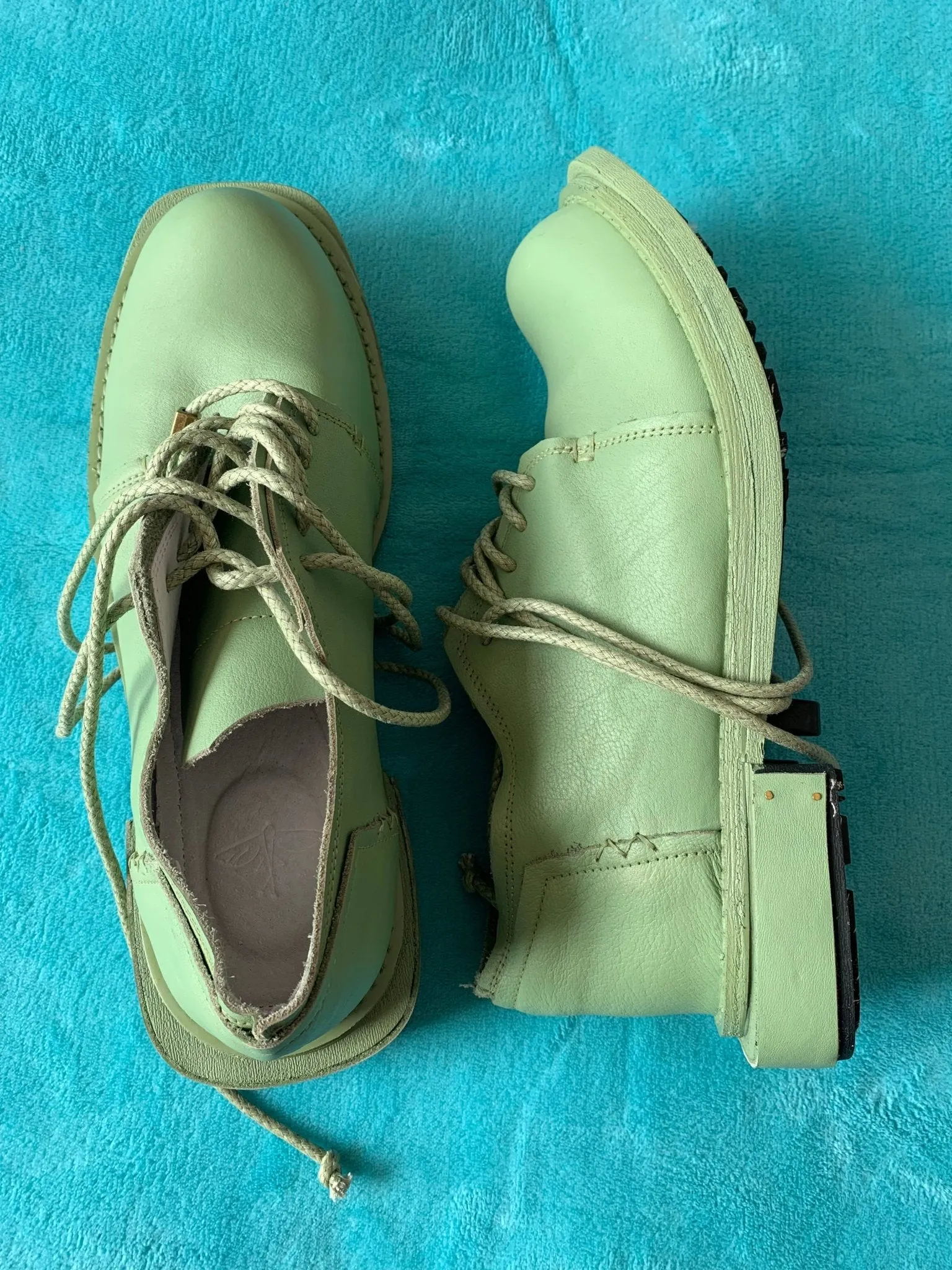 Casual breathable men's shoes square toe commuter leather shoes
