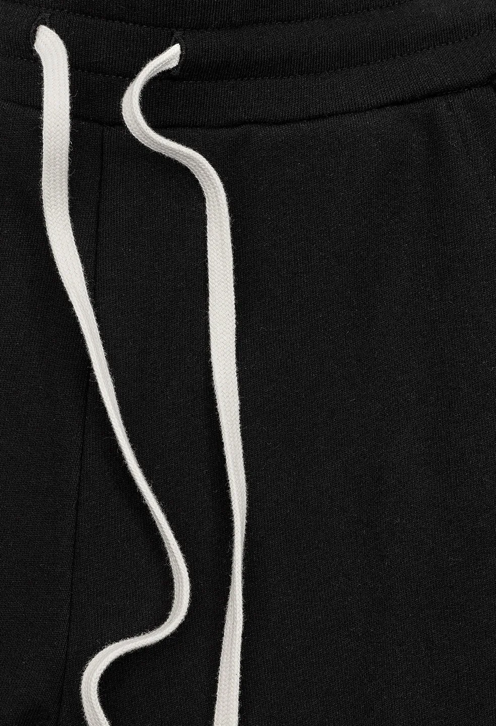 Crimson Shorts / Black