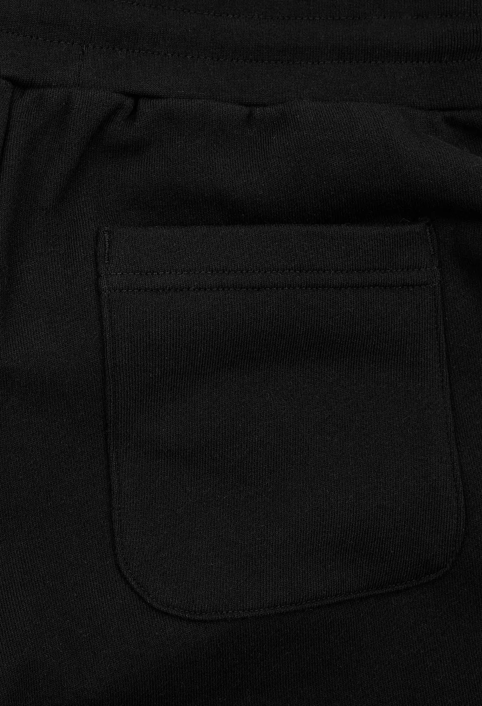 Crimson Shorts / Black