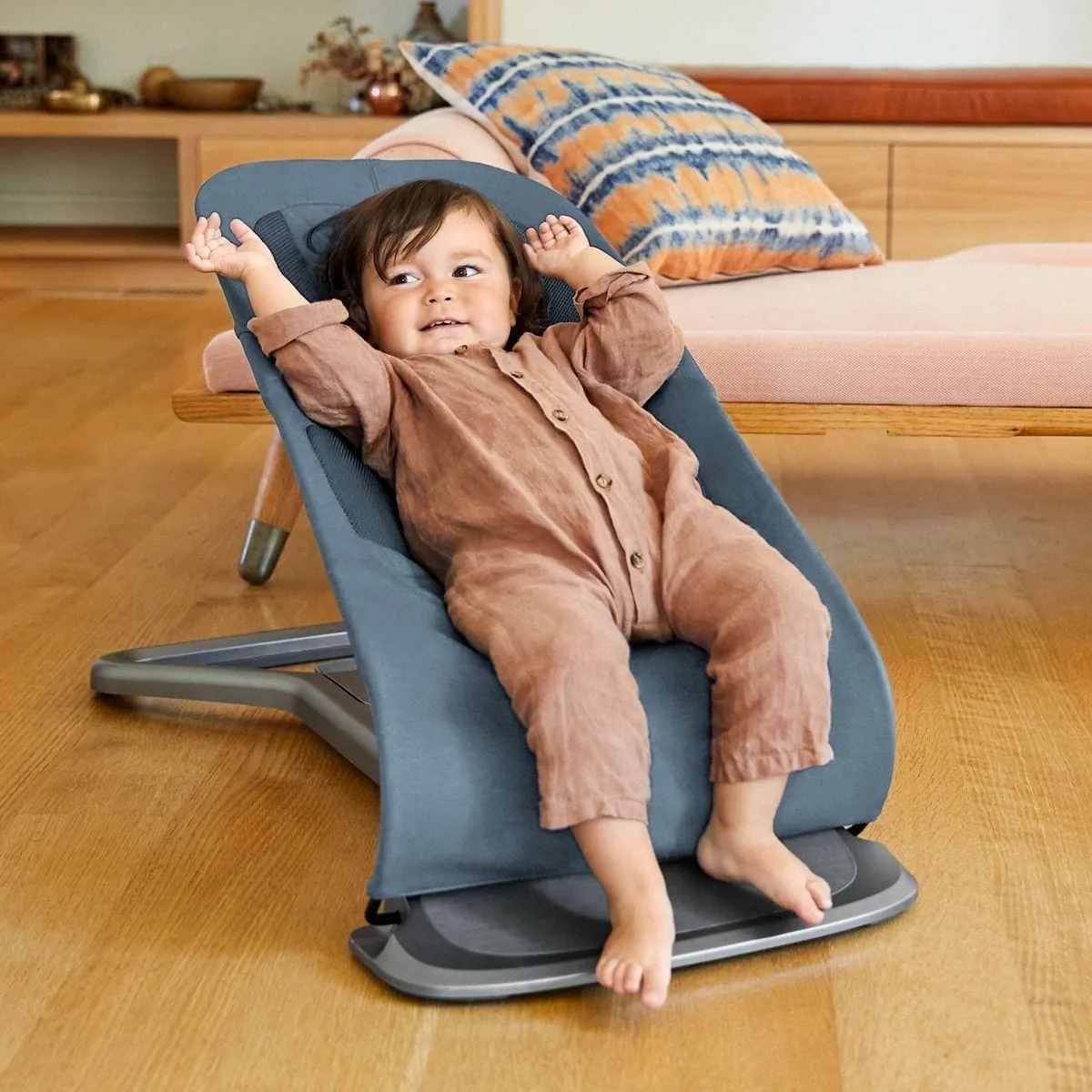 ErgoBaby Evolve Bouncer in Oxford Blue