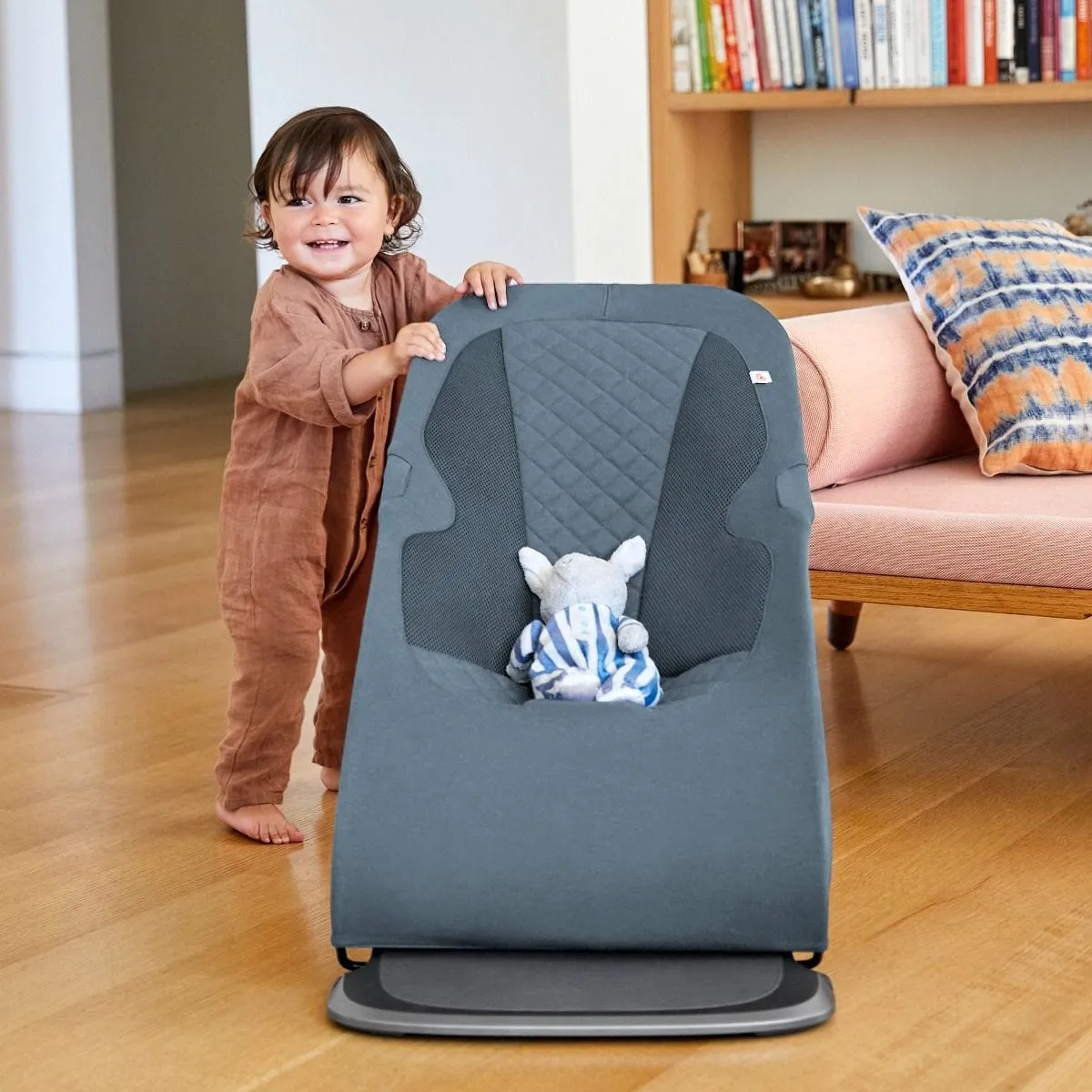 ErgoBaby Evolve Bouncer in Oxford Blue