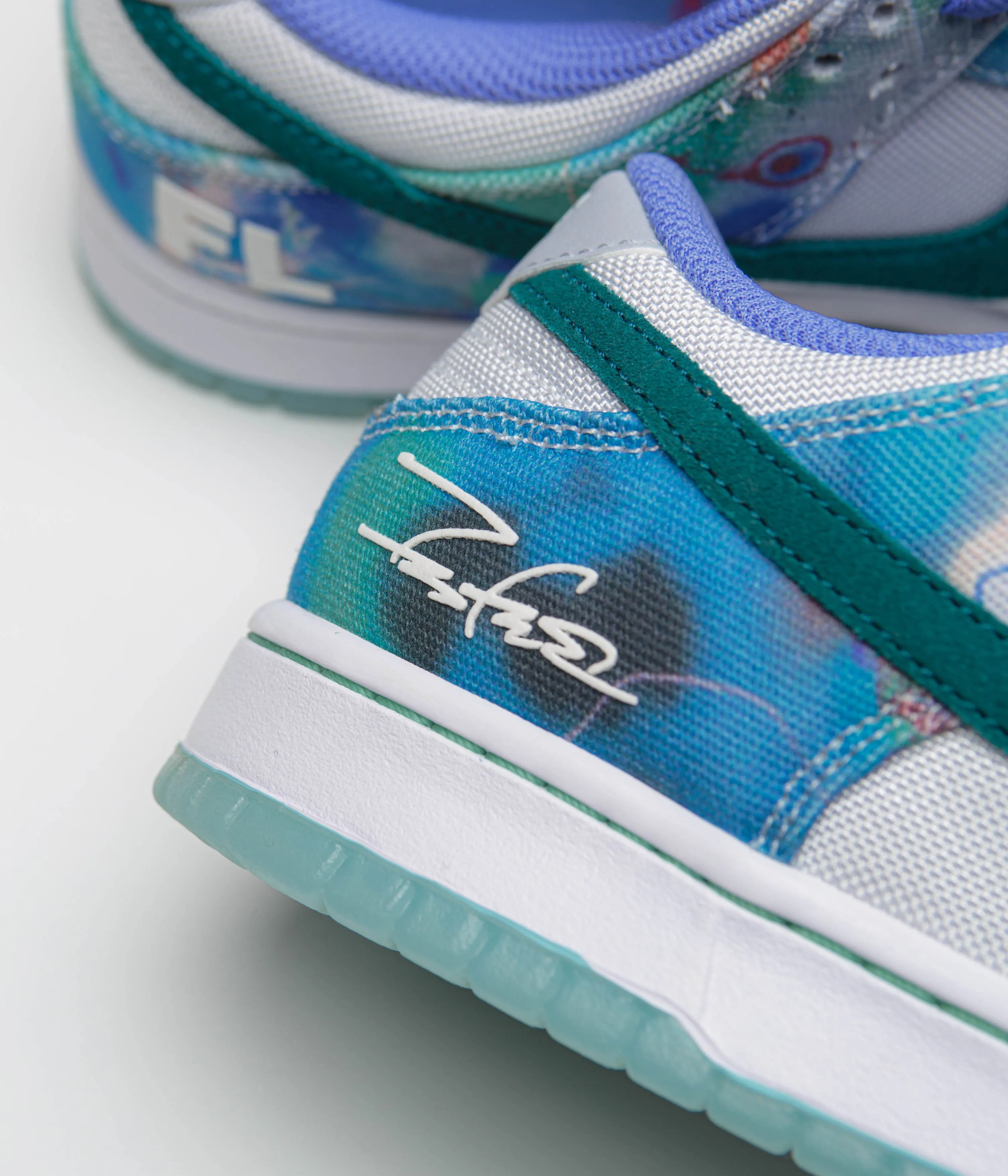 Nike SB x Futura Laboratories Dunk Low OG Shoes - Bleached Aqua / Geode Teal - White