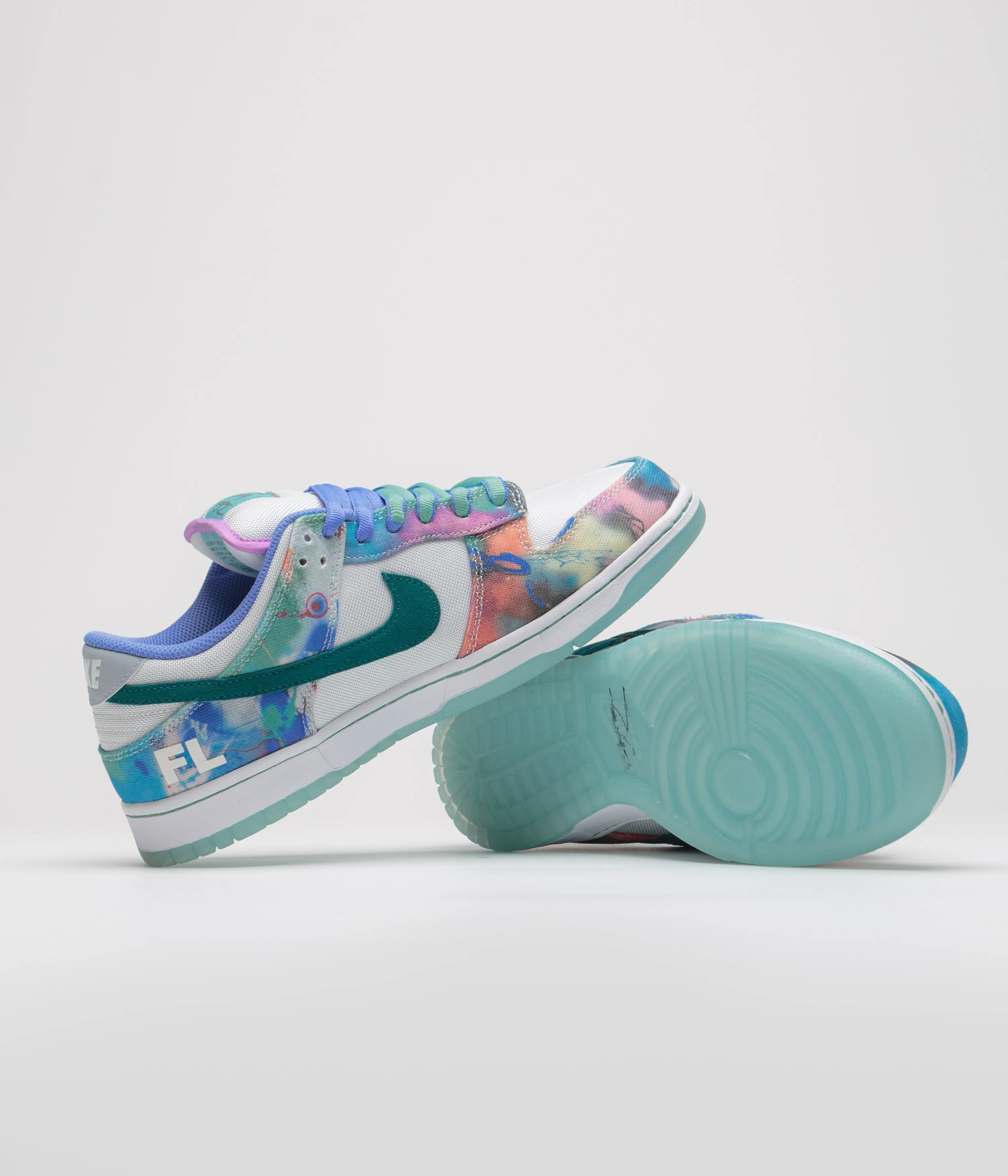 Nike SB x Futura Laboratories Dunk Low OG Shoes - Bleached Aqua / Geode Teal - White