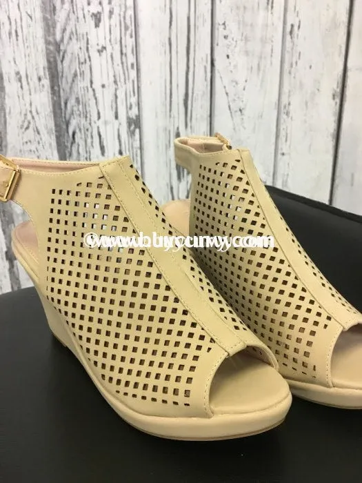 SALE!! SHOES {Moda} Blush Waffle Style