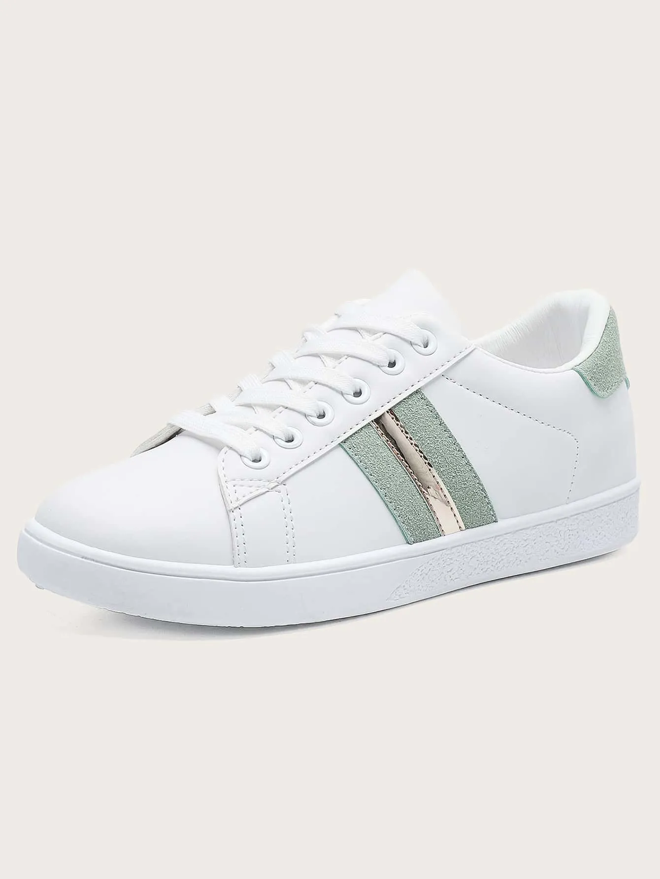 Striped Pattern Lace-up Front Skate Shoes - White - FD ⚡