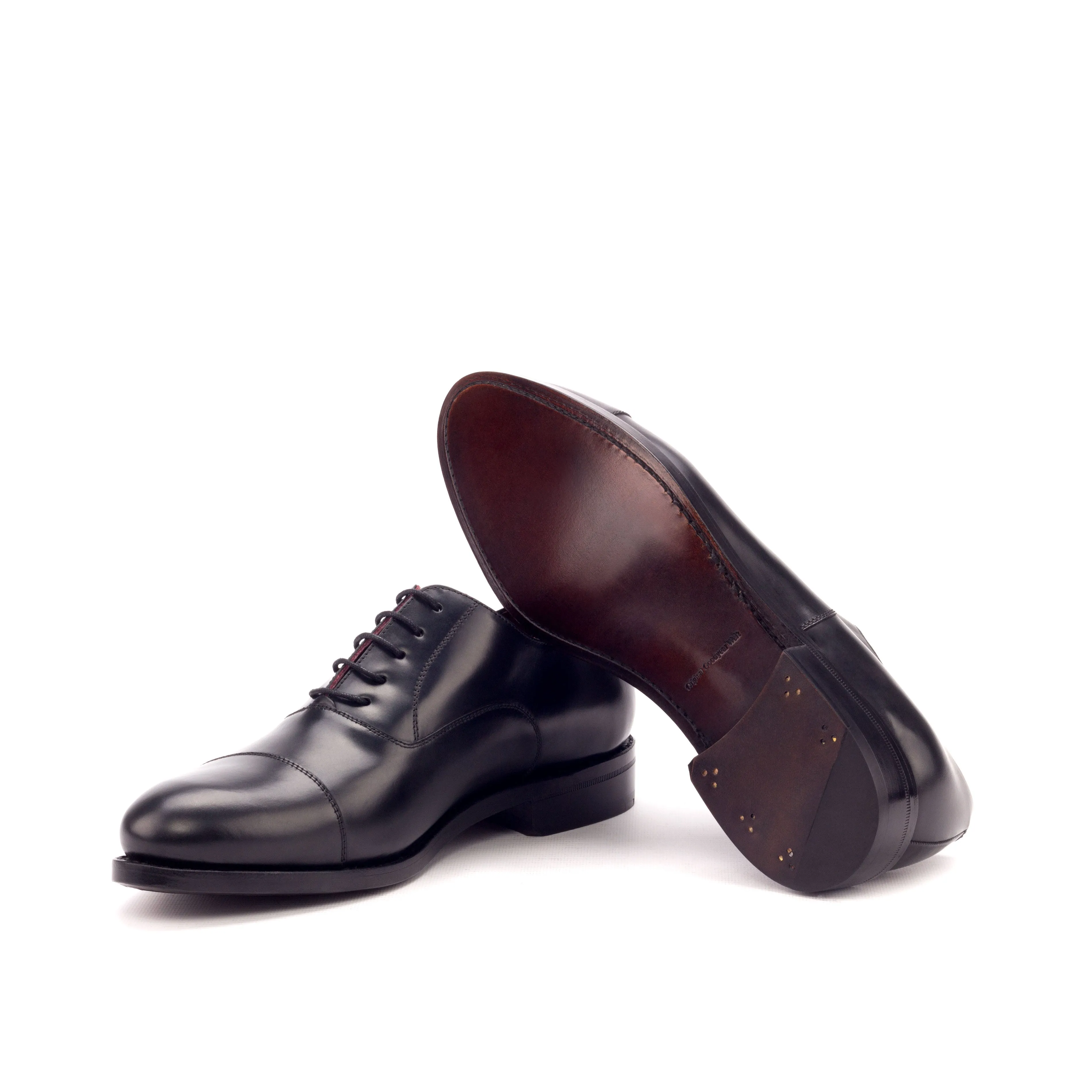 The Oxford • Polished Black