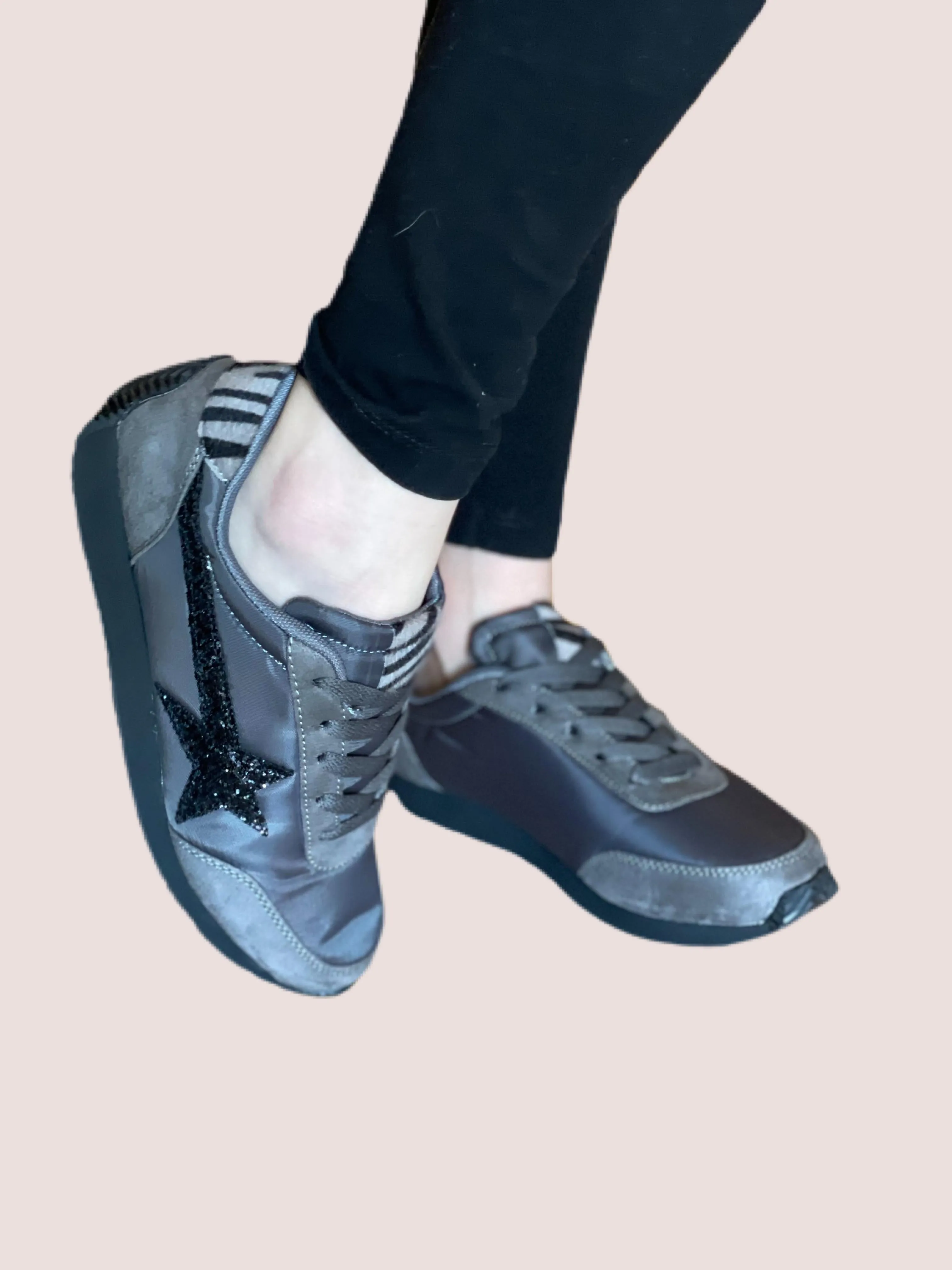 Vintage Sneaker by Very G