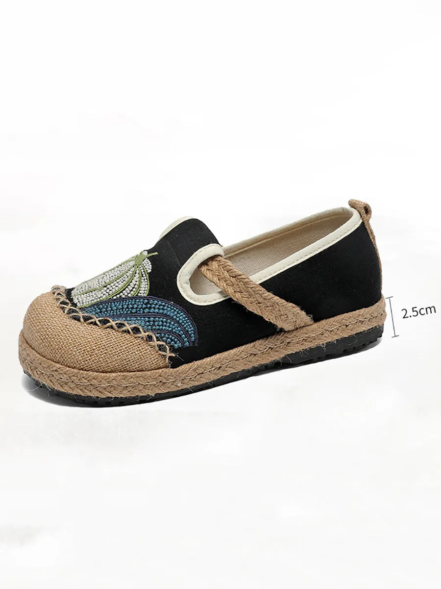 Women Ethnic Flower Embroidery Cotton Linen Shoes