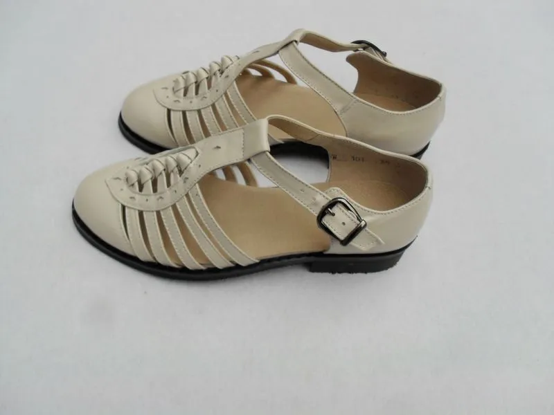 Women’s Cream Roman-Style Sandals